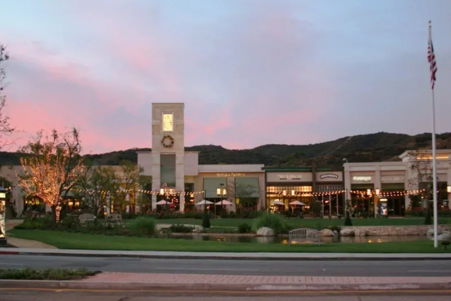 The Lakes at Thousand Oaks