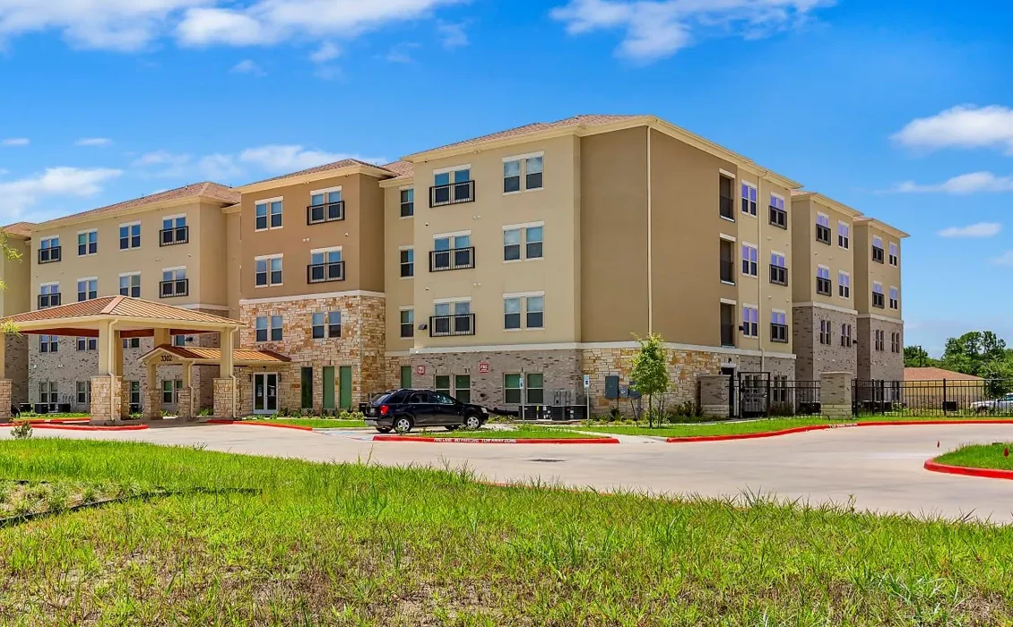 Senior Living Roofing in Thousand Oaks, CA