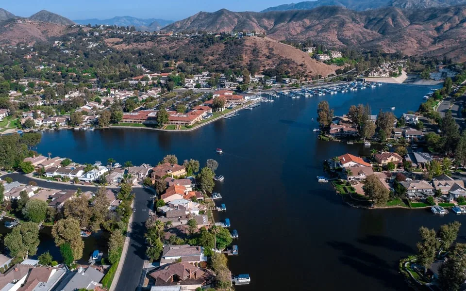 Commercial Roofing in Calabasas, CA